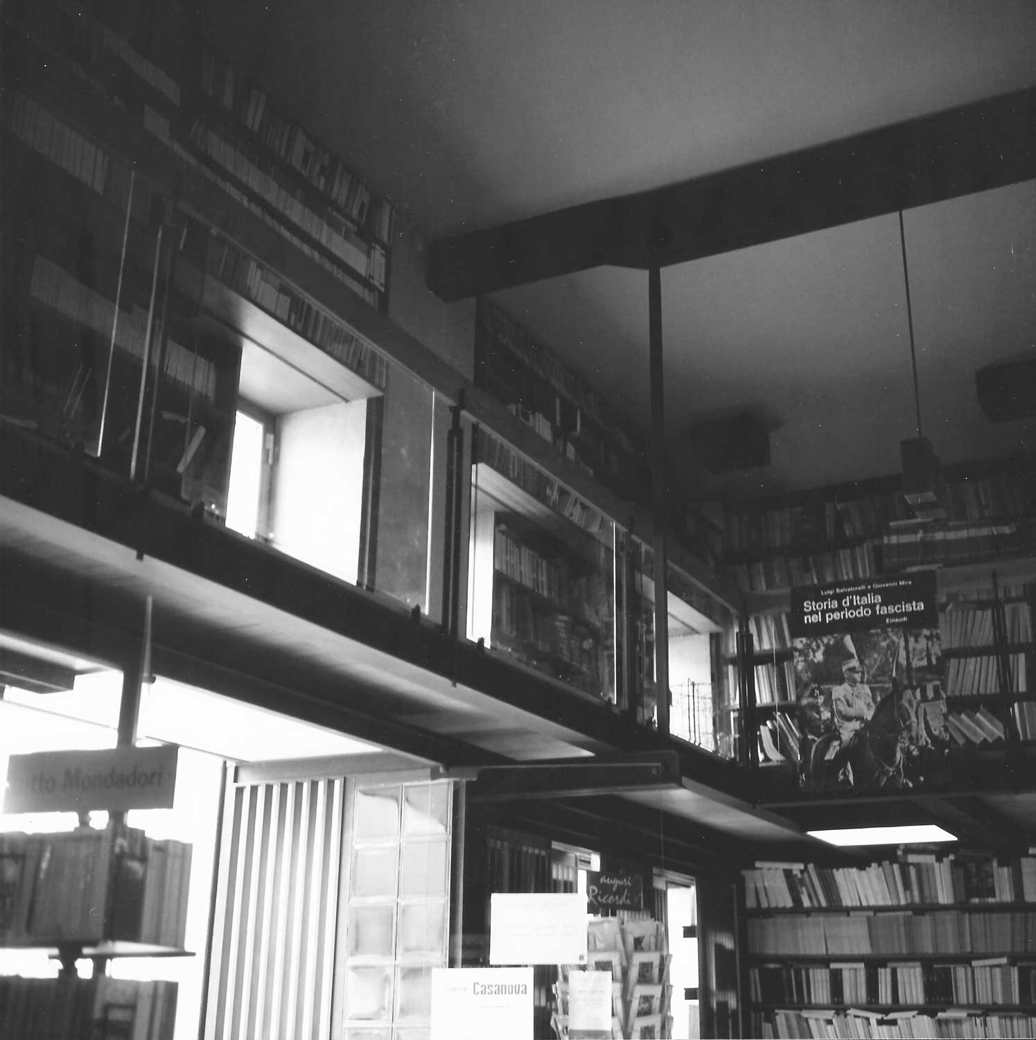 3 - Libreria Kappa in viale Ippocrate, Roma; con M. Brunelli - Vista interna