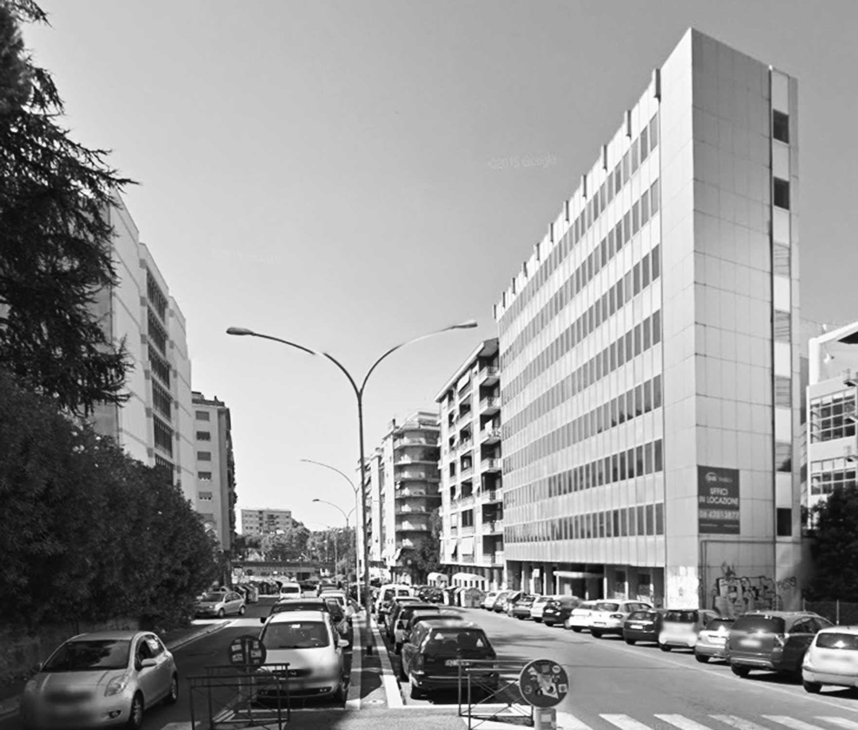 6 - Edificio per uffici in via Silvio d’Amico a Roma; con V. Monaco e ing. P. Monaco - Vista esterna