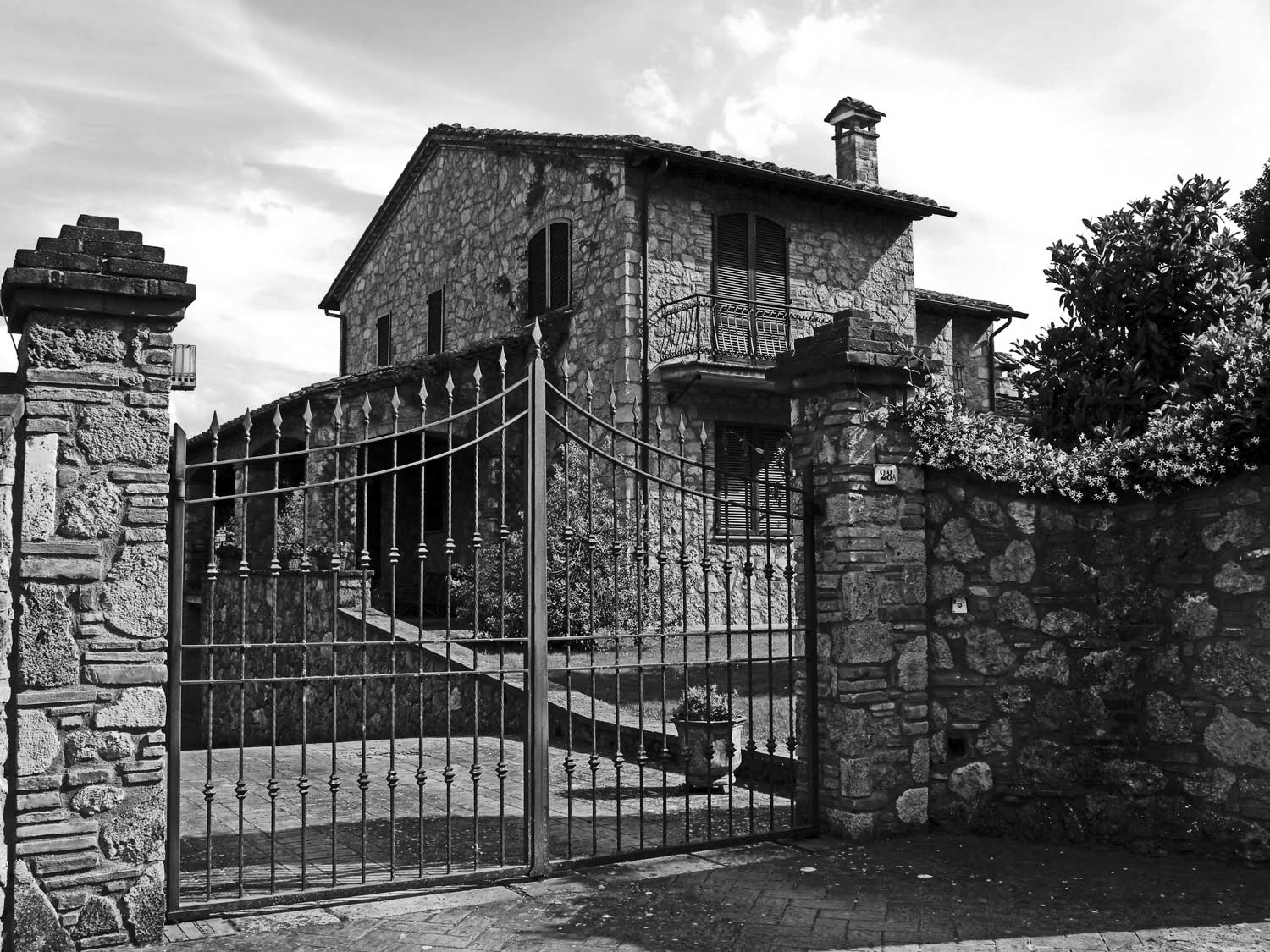11 - Villa unifamiliare in via Firenze, Sarteano (SI) - Vista esterna del fronte nord