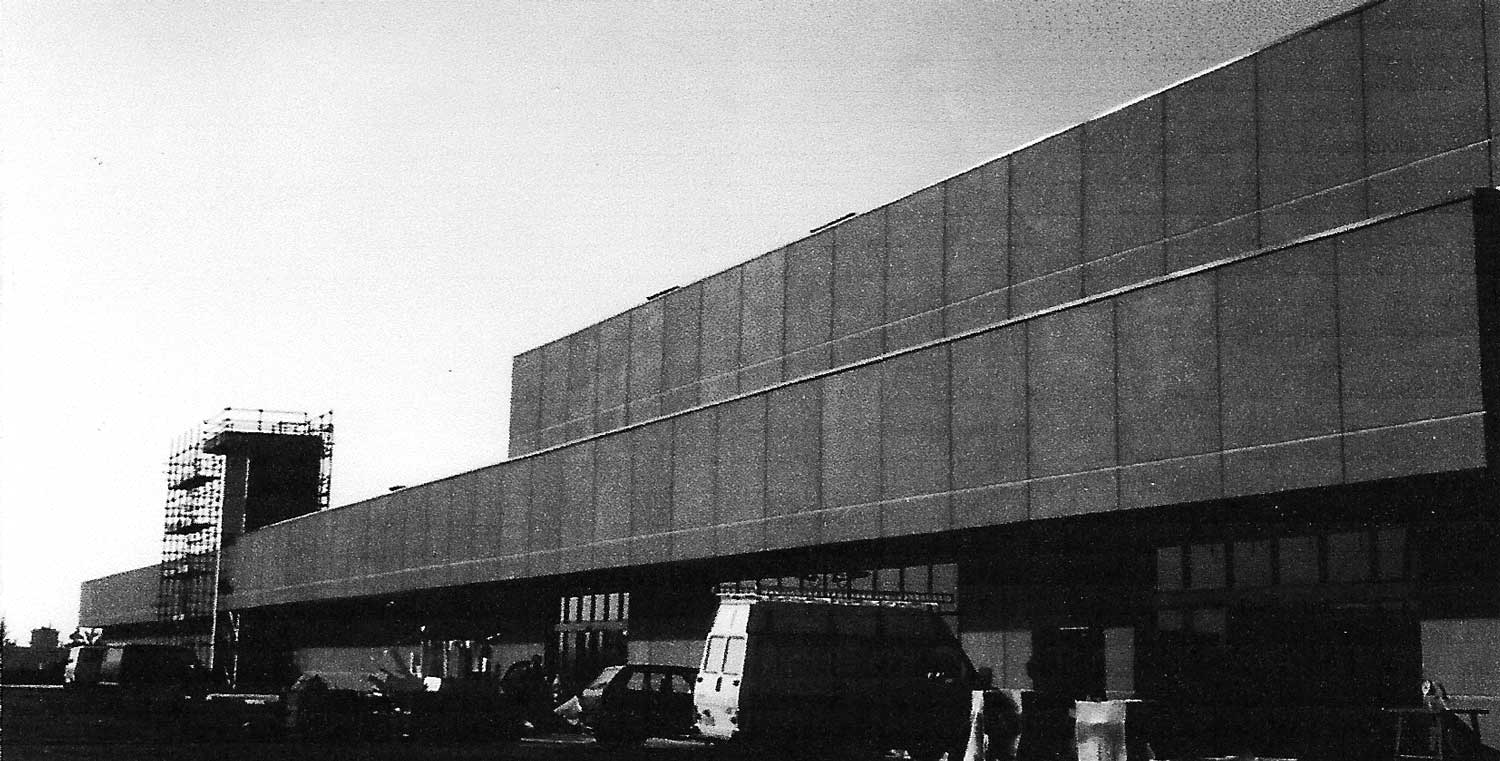 22 - Aerostazione passeggeri dell’Aeroporto “Guglielmo Marconi” di Bologna, per SAB SpA; con ing. A. Maffei - Vista esterna