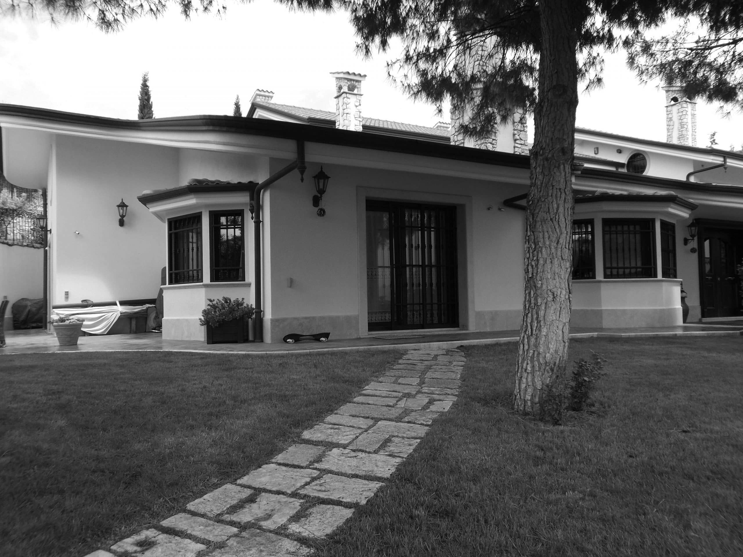 22 - Casa unifamiliare in via Nino D’Andrea, Guidonia Montecelio (RM), con R. Carovana - Vista esterna