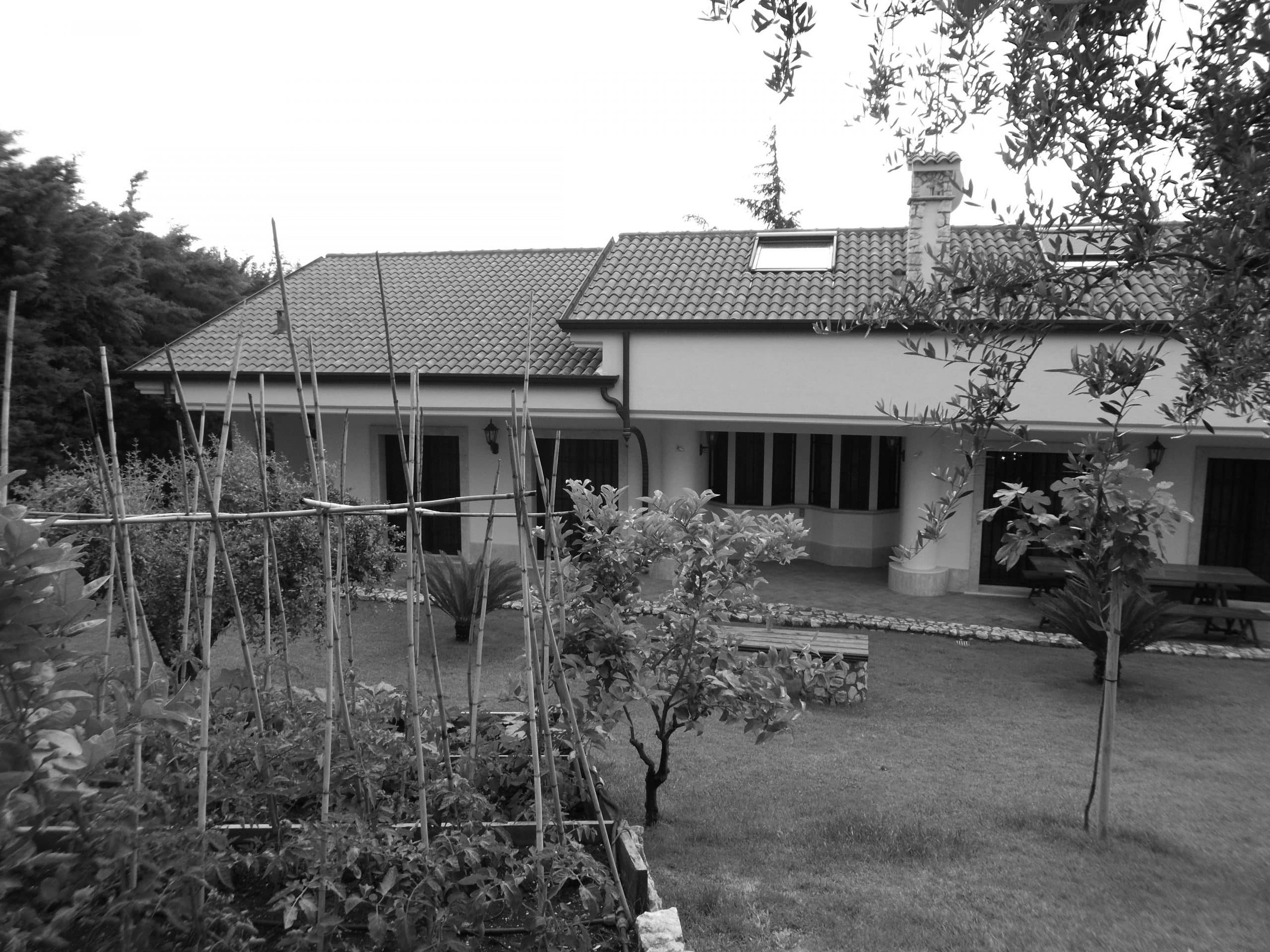 23 - Casa unifamiliare in via Nino D’Andrea, Guidonia Montecelio (RM), con R. Carovana - Vista esterna