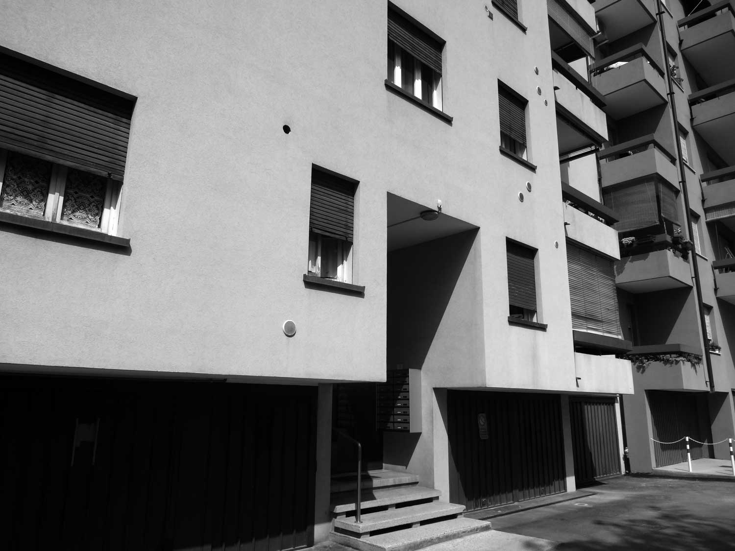 4 - Complesso residenziale a S. Maria del Rovere, Treviso; in collaborazione - Vista esterna di dettaglio