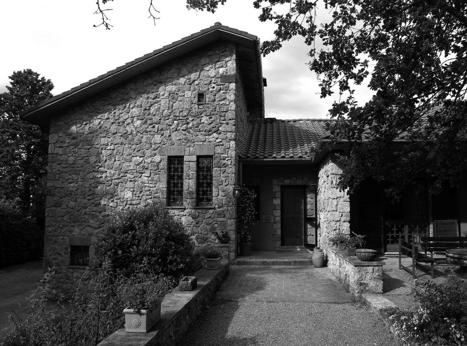 4 - Villa unifamiliare in viale Etruria, Sarteano (SI) - Vista esterna frontale