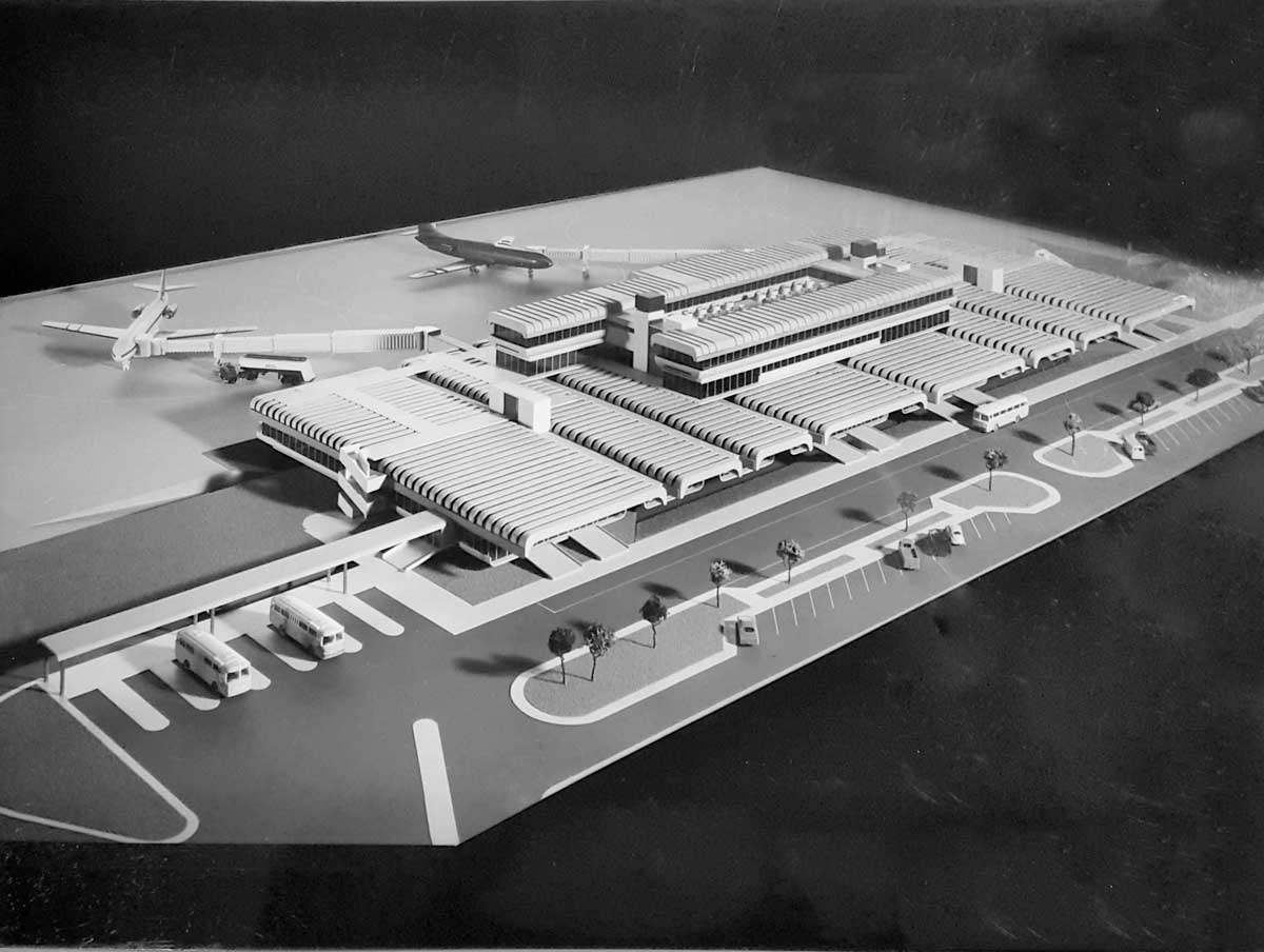 5 - Progetto dell’Aerostazione di Genova; con R. Morandi, A. Zavitteri e R. Zizzo. Concorso nazionale, II premio ex aequo - Vista del plastico