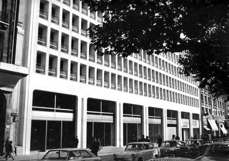 5 - Edificio per uffici con galleria commerciale Pan American Bulding sugli Champs Elysèes, Parigi