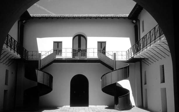 11 - Allestimento museale del complesso di S. Giovanni a Catanzaro (con F. Zagari) - vista interna