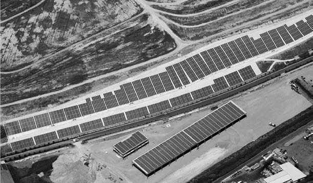 21 - Impianto fotovoltaico (potenza 1.000 kWp) connesso in rete in via del Casale Lumbroso, Roma (con M. Zagaroli) - vista esterna.