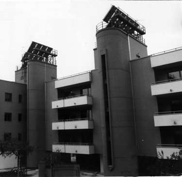 5 - Complesso residenziale PEEP di 54 alloggi a Canino (VT), per i dipendenti ENEL della centrale di Montalto di Castro (VT), (con L. Toti) - viste esterne d’insieme