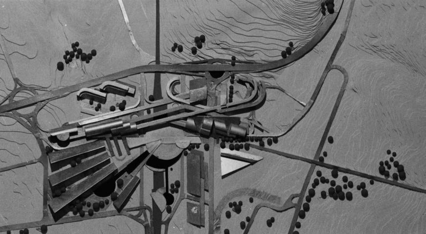 14. Centro direzionale di Perugia Fontivegge,
P. Angeletti, C. Conforto, G. De Giorgi, M. Fiorentino, A. Muntoni, M. Pazzaglini e G. Remiddi, 1971, concorso internazionale - Vista zenitale del plastico
