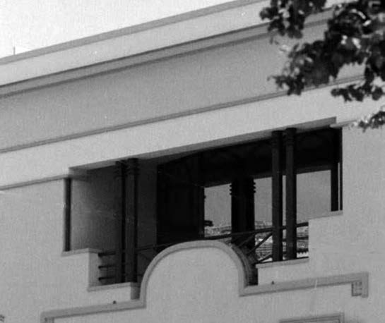 25. Palazzina Cermelli in via Sassari a Porto Torres (SS), 1986-88 – Vista esterna di dettaglio