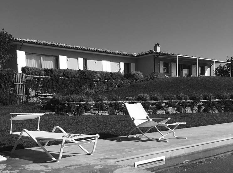 30. Casa in via delle Fonti a Manciano (GR), 2016-17 – Vista esterna dalla piscina