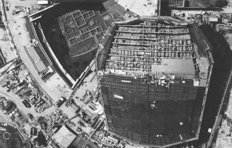 14. Appalto per la costruzione dell’Auditorium di Roma – Parco della Musica, 2000-03 – Vista di cantiere della copertura della sala da 2700 posti