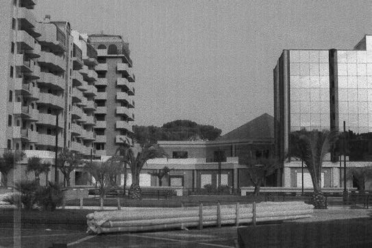 15. Centro “Le Palme” (commerciale, residenziale, terziario, direzionale) a Tivoli Terme (RM), per SATEMA Srl, 2002-04 – Vista esterna