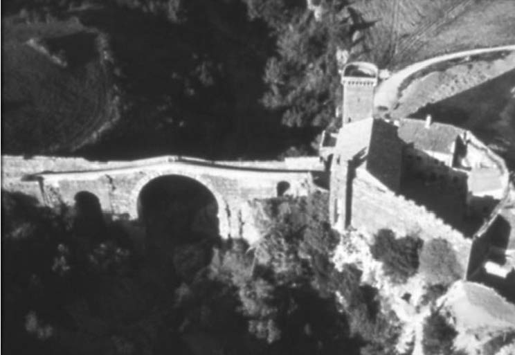 2. Rilievo, progetto di restauro e allestimento museale del Castello dell’Abadia a Vulci, Canino (VT), 1963 e 1967-75 – Vista esterna