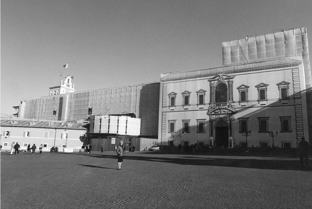 26. Consulenza, collaborazione al progetto e direzione lavori di restauro architettonico, cromatico e decorativo dei prospetti esterni del Palazzo del Quirinale, del corpo di raccordo della Panetteria con il Torrione di Urbano VIII e del fabbricato Martinucci, capogruppo M. Bonfatti Paini, 2001 – Vista esterna